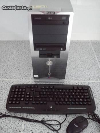 Computador, teclado, rato, tlf.Ofereço tlm,teclado