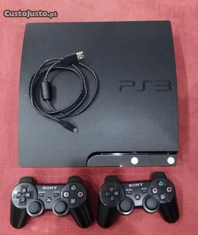 Playstation 3 com 2 comandos mais 17 jogos