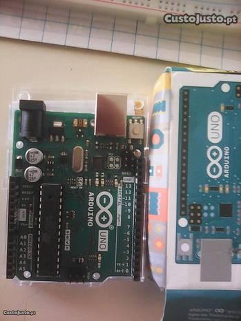 Arduino Uno R3 original novo + breadboard