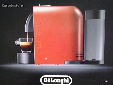 Máquina Café Nespresso Delonghi U EN.110.B - NOVA