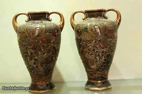 Par Jarras Porcelana Oriental Satsuma Meiji marcad