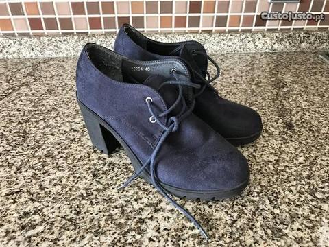 Sapatos de Mulher - Tamanho 40 - Como Novos