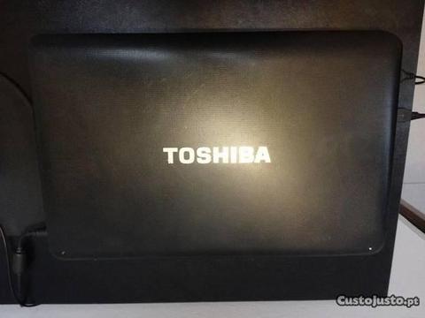 Portátil Toshiba ler discrição