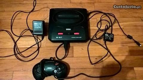 Consola MegaDrive 16 bit + Comando + Jogos 50E