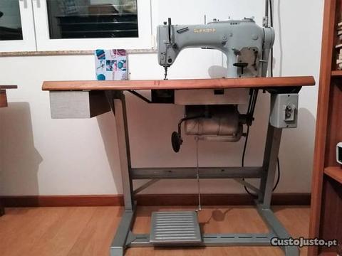 Máquina de costura industrial Durkopp