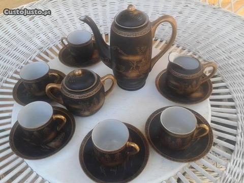 Serviço de Café Pintado à mão Japonês RARO