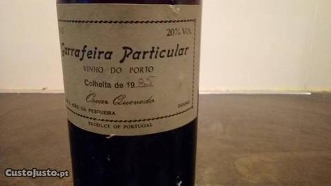 Vinho do Porto, garrafeira particular de Óscar Que