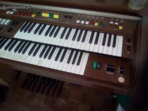 Órgão/ piano