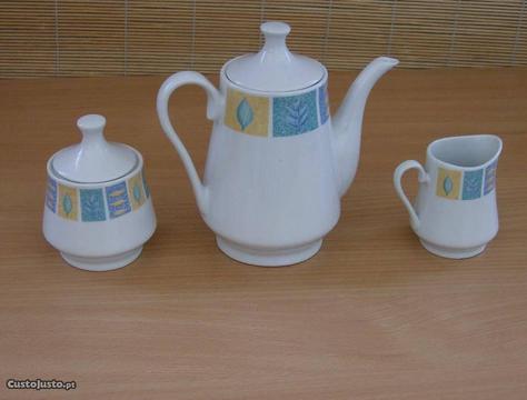 Conjunto pequeno almoço porcelana