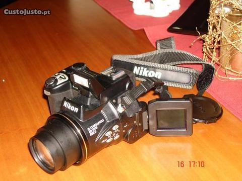 Nikon coolpix 5700 digital