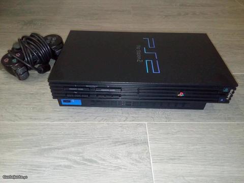 PlayStation 2 com comando