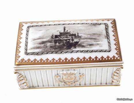 Caixa guarda-jóias em porcelana da Vista Alegre