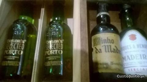 4 miniaturas de vinho Porto