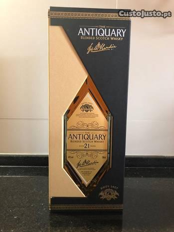 Antiquary 21 anos Gold Box