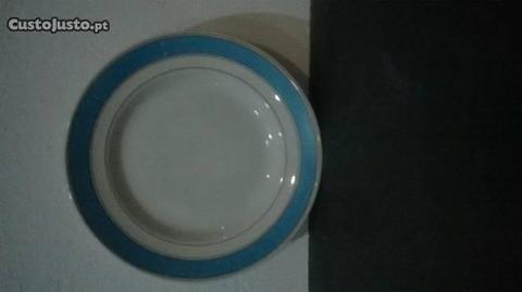 Prato de sobremesa em faiança Real Sacavém