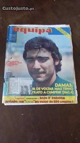 Revista Equipa nº 68 de Maio de 1977. Capa Damas