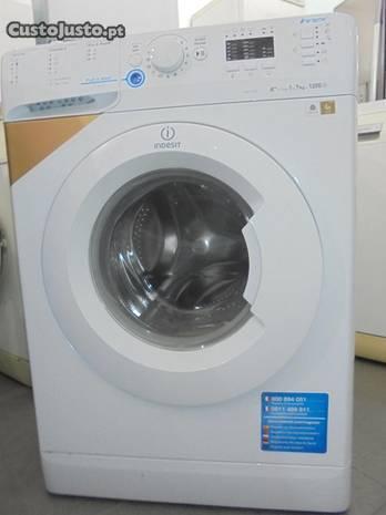 Maquina lavar - INDESIT/7 kg. / Com garantia/Òtimo