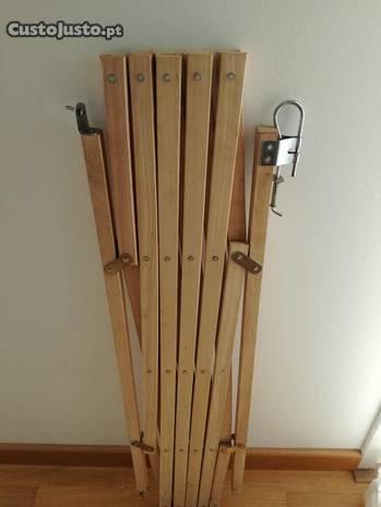 Barreira de segurança extensível em madeira