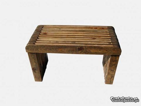 mobiliario de madeira de palete reciclada