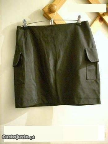 Saia Yong Toot em cetim elástico preto N.38