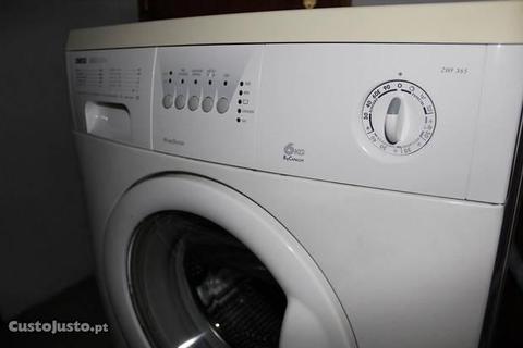 Máquina de lavar roupa Zanussi 6Kg