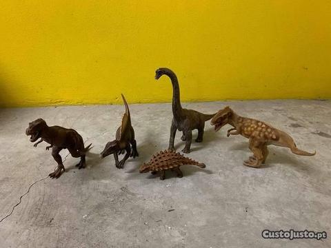 Dinossauros - Modelos à escala