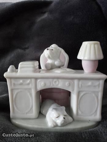 Porcelana Peça muito engraçada 8cm
