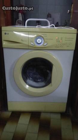 Maquina de Lavar Roupa LG