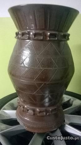 Suporte guarda chuvas em grés