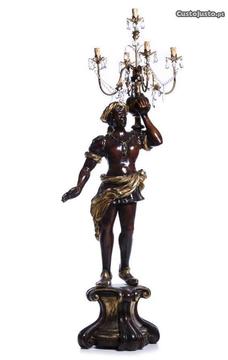 Figura Madeira Candelabro