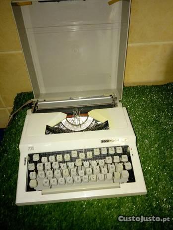 Máquina de escrever compasso 2