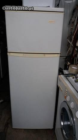 frigorifico cunf duas portas 1.44x0.55 impecavel