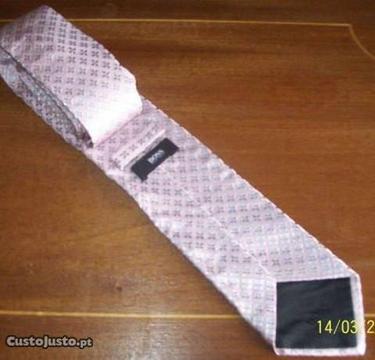 gravatas Hugo Boss novas originais