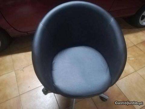 Cadeira rotativa ikea Skruvsta