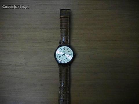Relógio Swatch, bracelete pele castanha