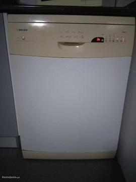 Máquina de lavar loiça