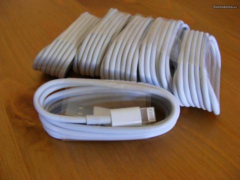 Cabo USB Lightning para iPhone / iPad / iPod