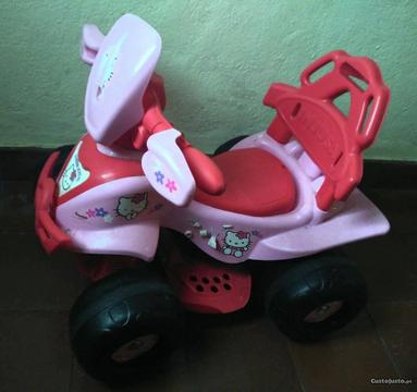 Carro menina elétrico